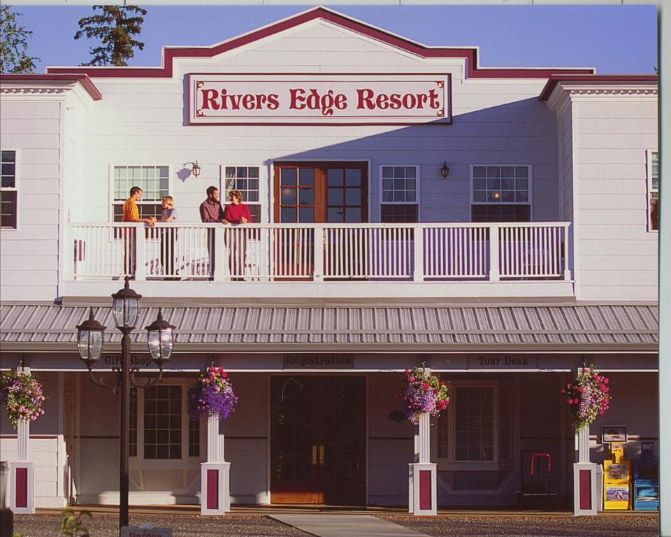 River'S Edge Resort Феърбанкс Екстериор снимка